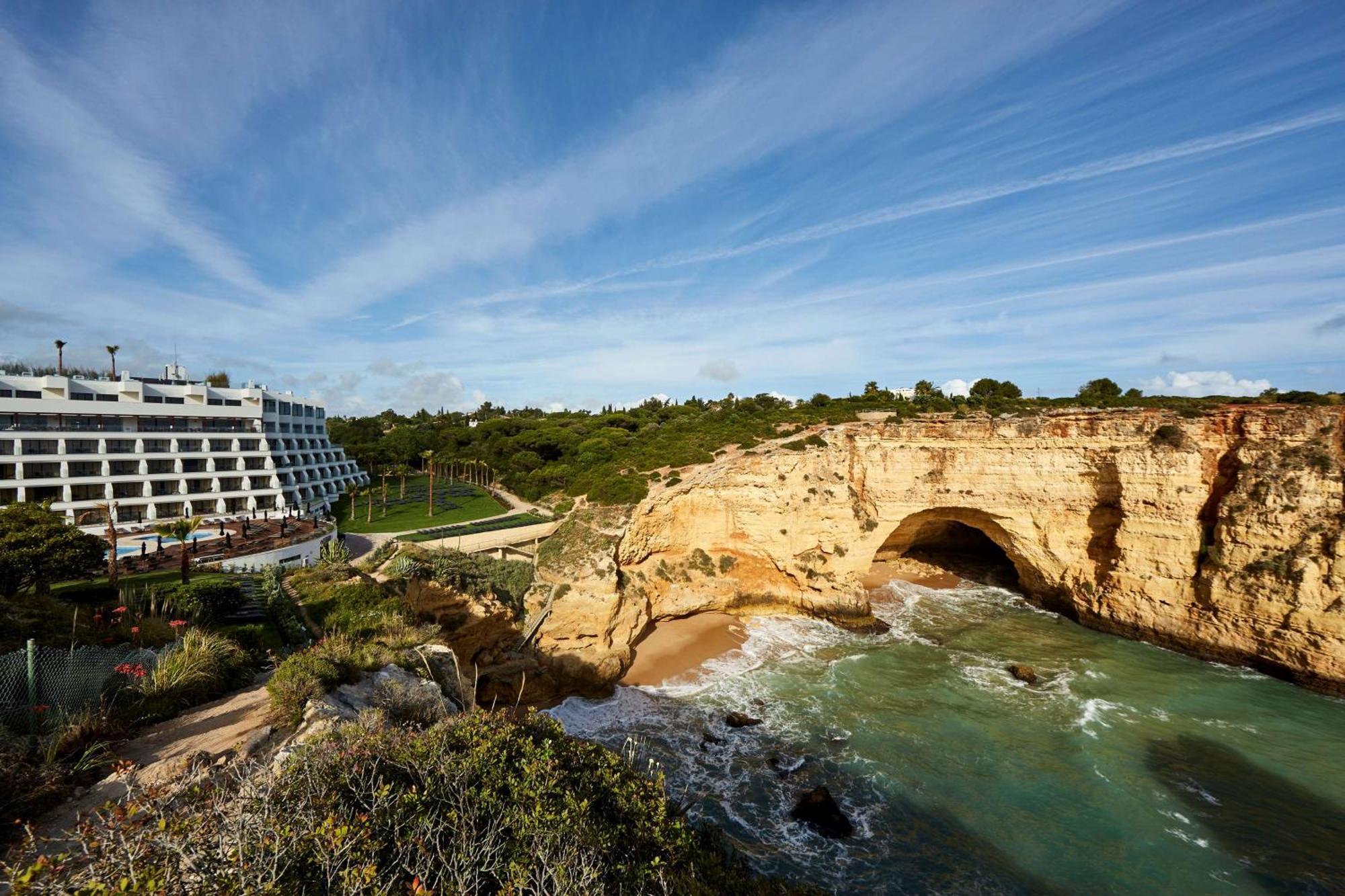티볼리 카르보에이루 알가르브 리조트 외부 사진 The cliff-top hotel